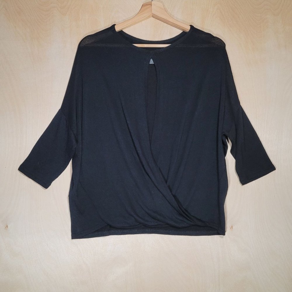 Cliché Loose Fit Cut Out Back Short Sleeve Sweater Women's S